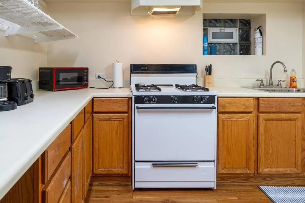 Image 5 of 2BR Northside Bliss, Near Parks and Dining