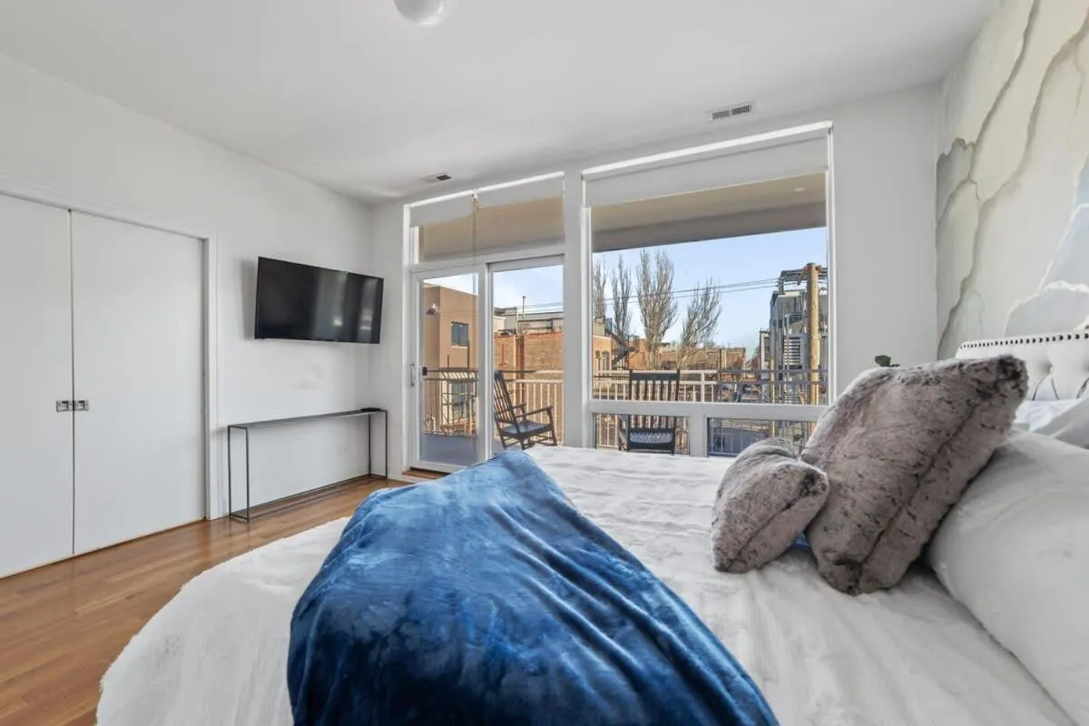 Image 6 of 4-Bedroom Luxury Home with Rooftop & Skyline Views