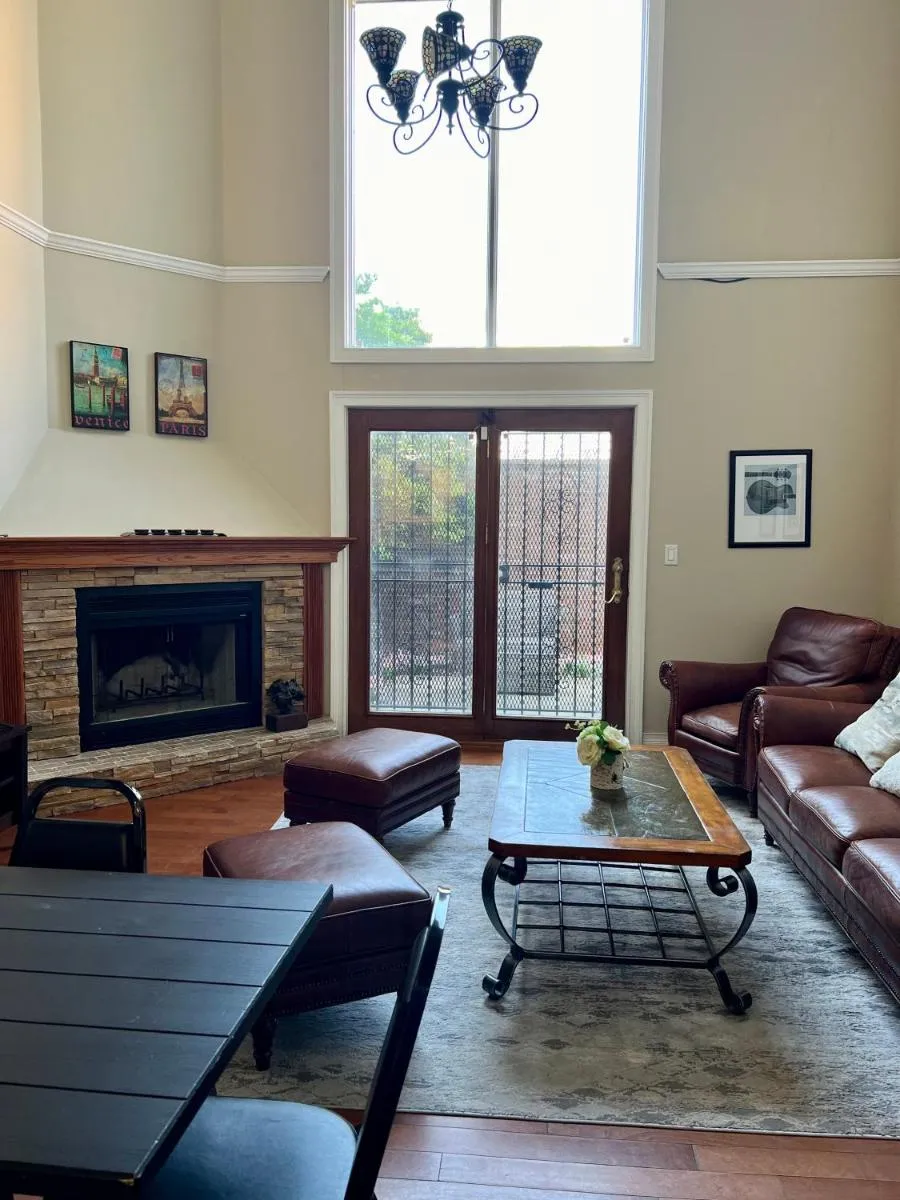 Image 6 of 4 bedroom in Best Location Parking Fireplace Back Yard Home office Pets Welcome