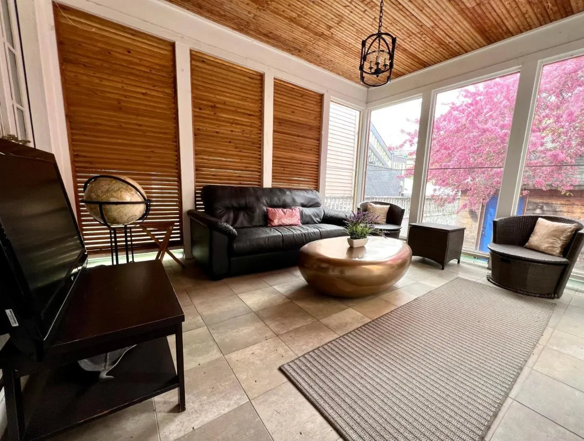 Image 5 of 5 Bedroom House in Best Location Parking Fireplace Back Yard Home office