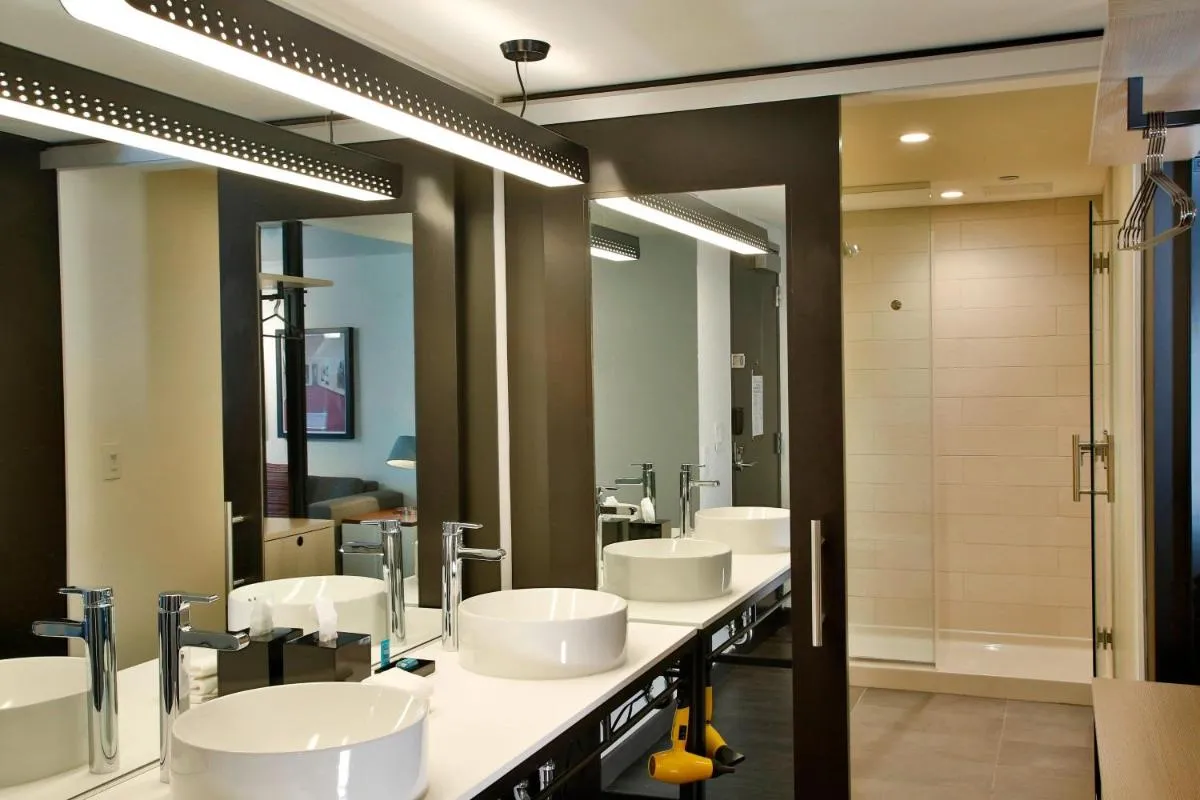 Image 2 of Aloft Chicago Mag Mile