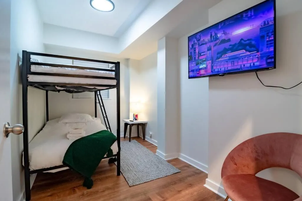 Image 5 of Beautiful Magnificent Mile/Rush street condo for up to 8 guests with optional Valet Parking