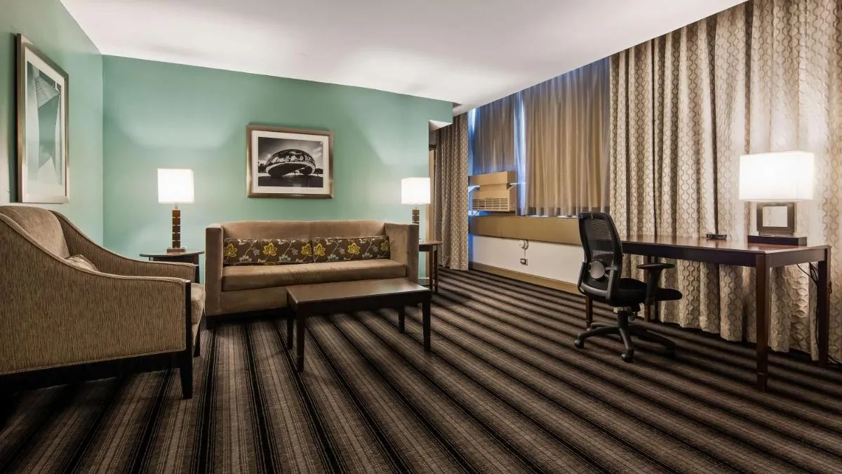 Image 4 of Best Western Chicago Downtown-River North