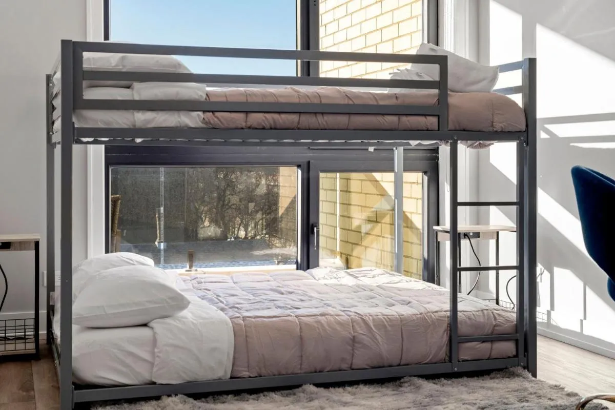 Image 1 of Brand New 3bed 3bath Modern Apt w Balcony