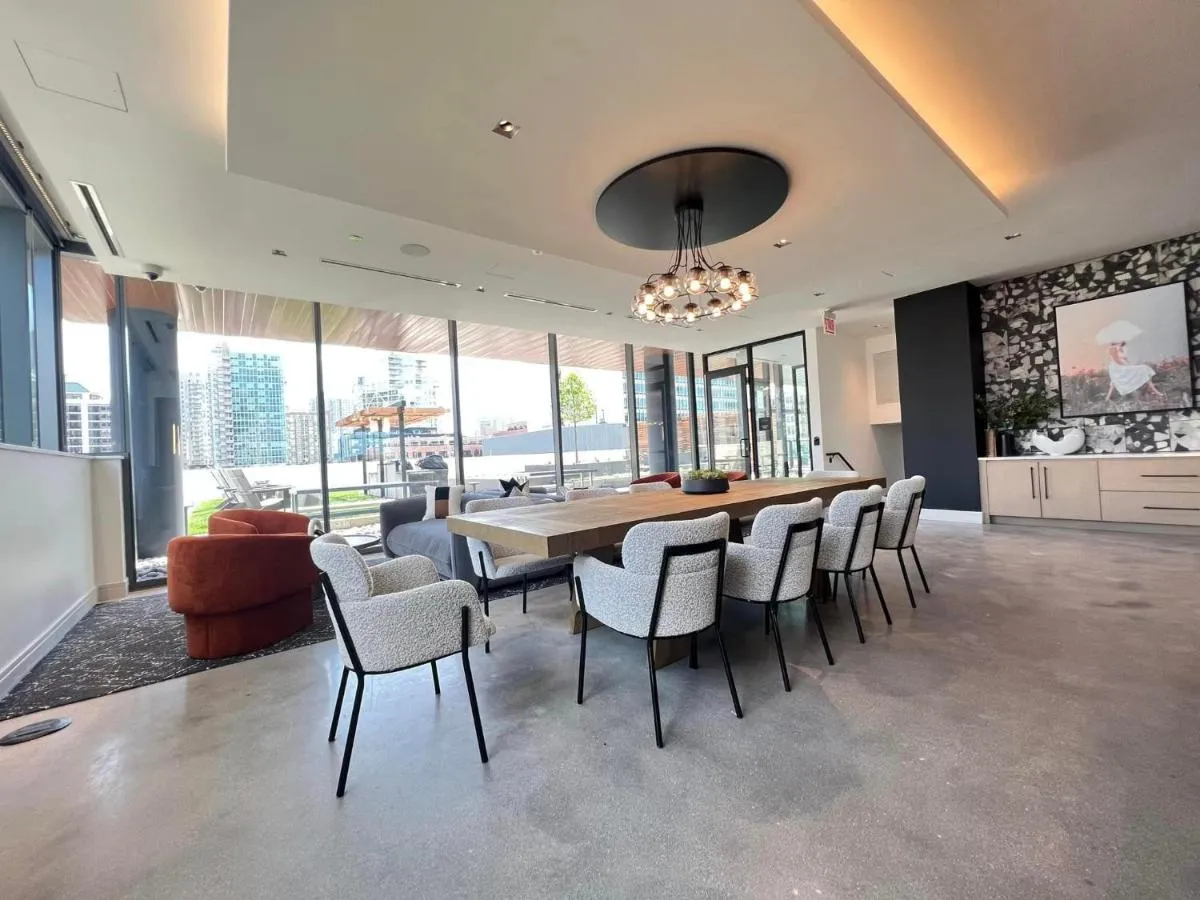 Image 1 of Brand New Luxe Convertible Studio/Downtown views