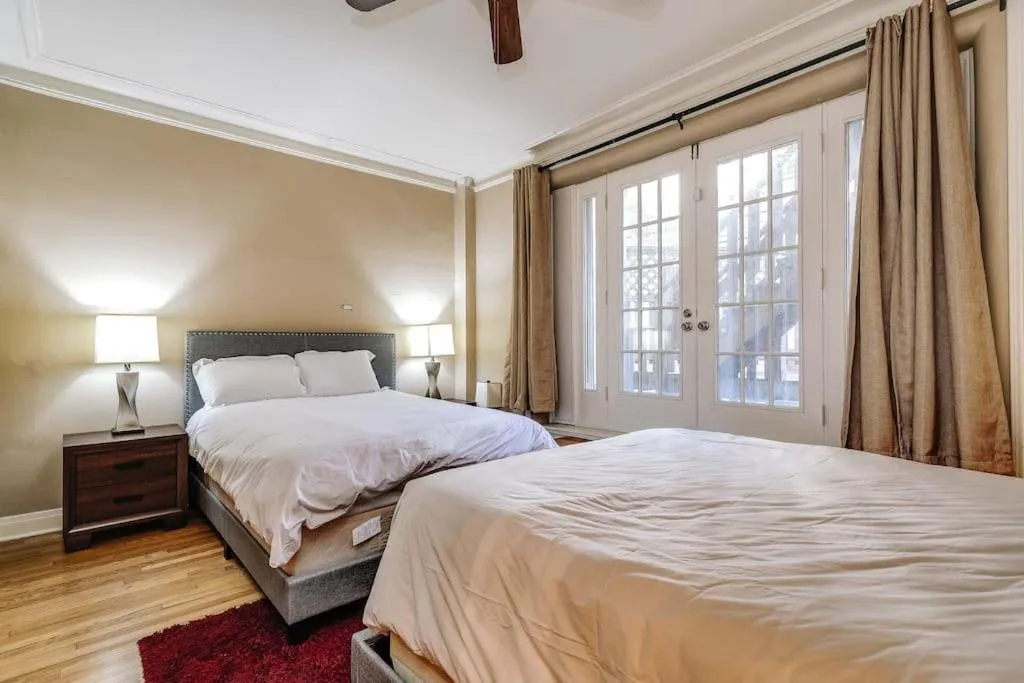 Image 6 of Brownstone in Gold Coast