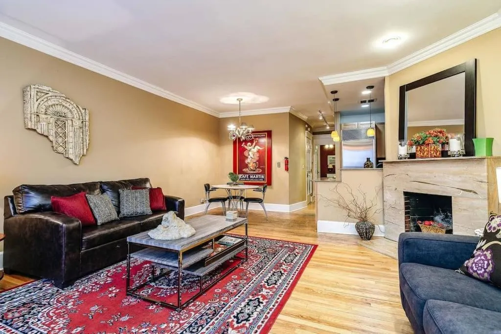 Image of Brownstone in Gold Coast – Downtown