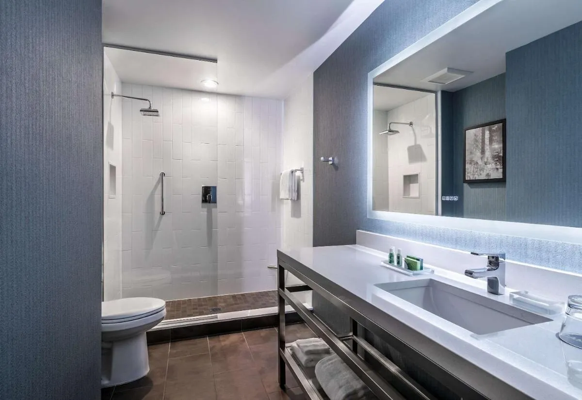 Image 2 of Cambria Hotel Chicago Loop – Theatre District