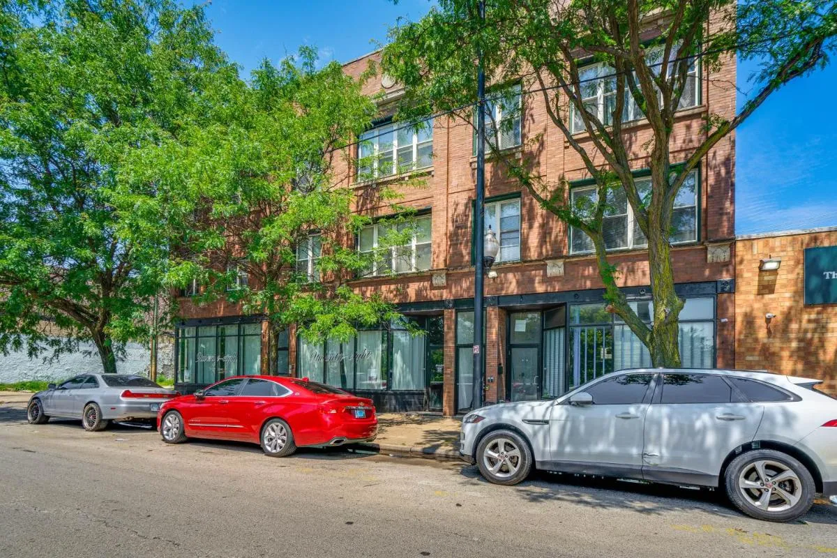 Image 2 of Central Chicago Apartment with Grill 3 Mi to Dtwn!