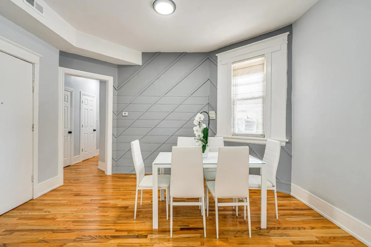 Image 5 of Central Chicago Apartment with Grill 3 Mi to Dtwn!