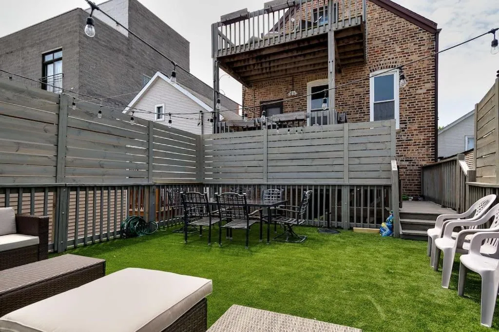 Image 5 of Central Chicago Suite2 Access to Patio