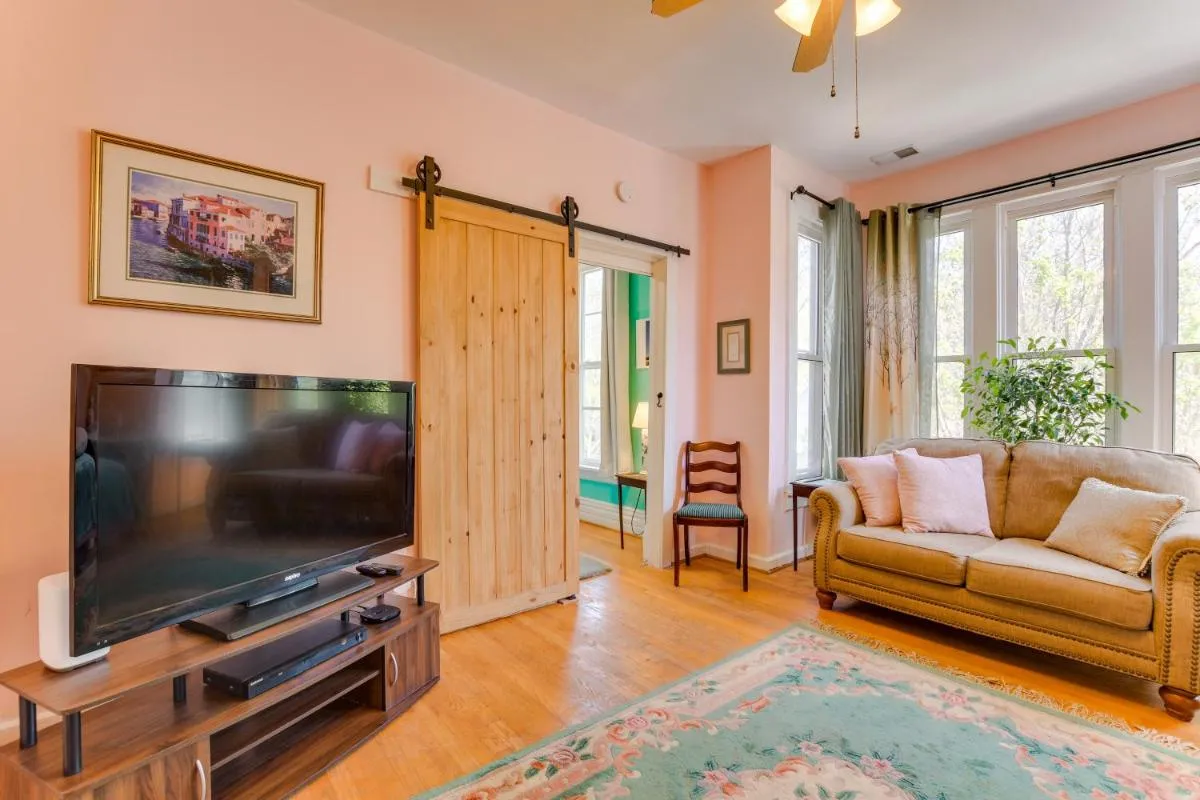 Image 4 of Charming Chicago Apartment Walk to Logan Square!