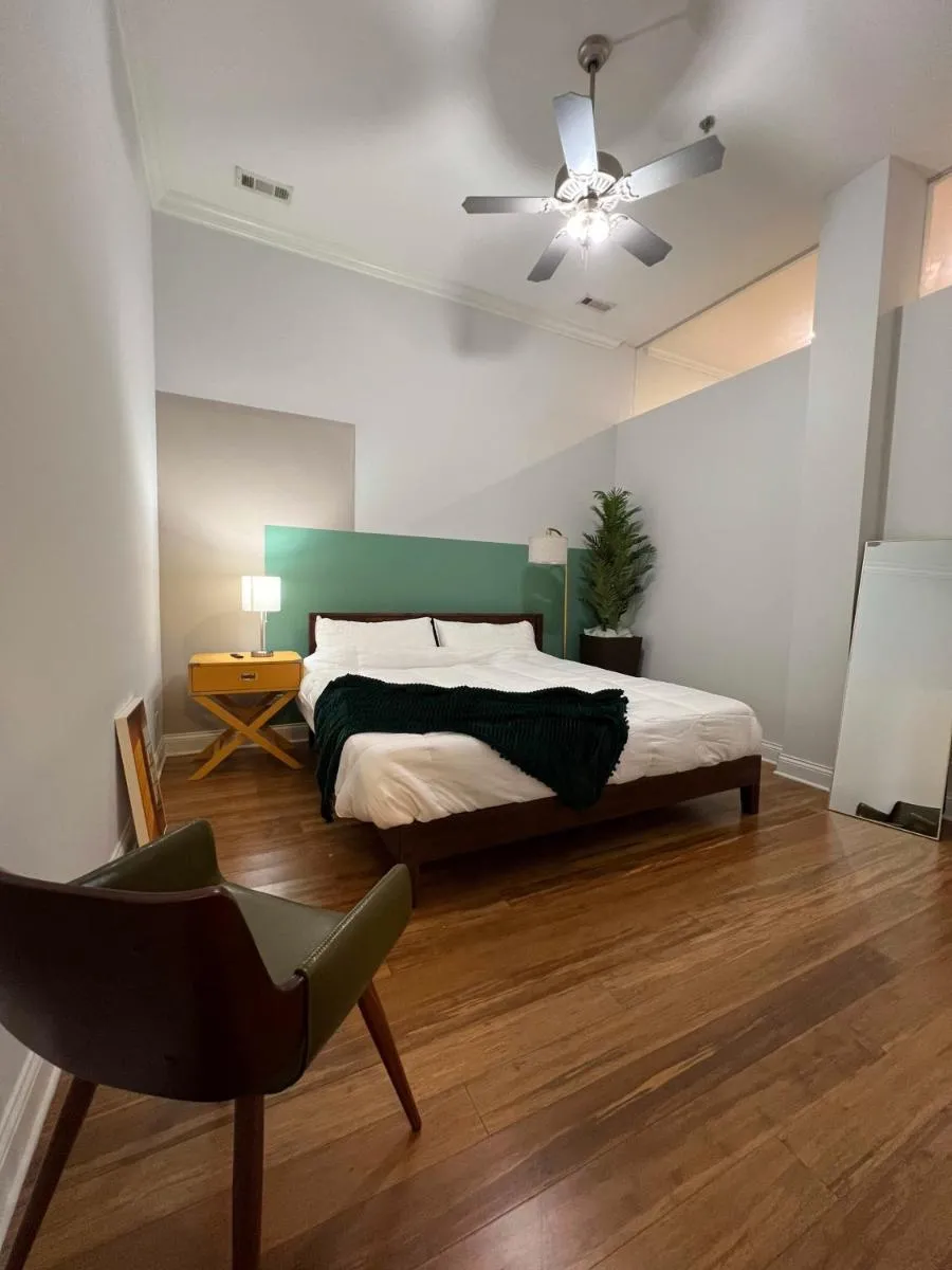 Image 4 of Chic 1 BR w Parking