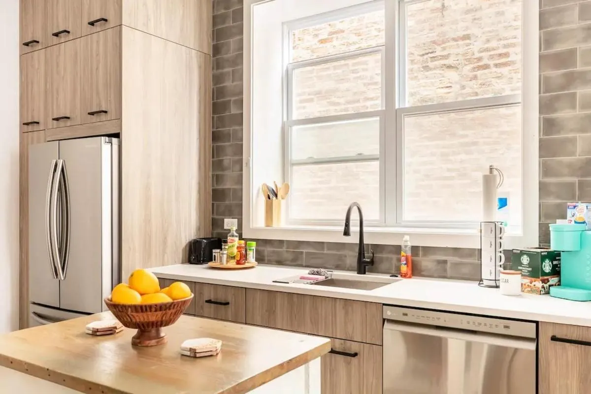 Image 6 of Chic Fully Furnished Condo