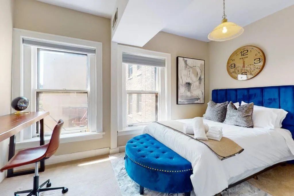 Image 6 of Chic River North Retreat