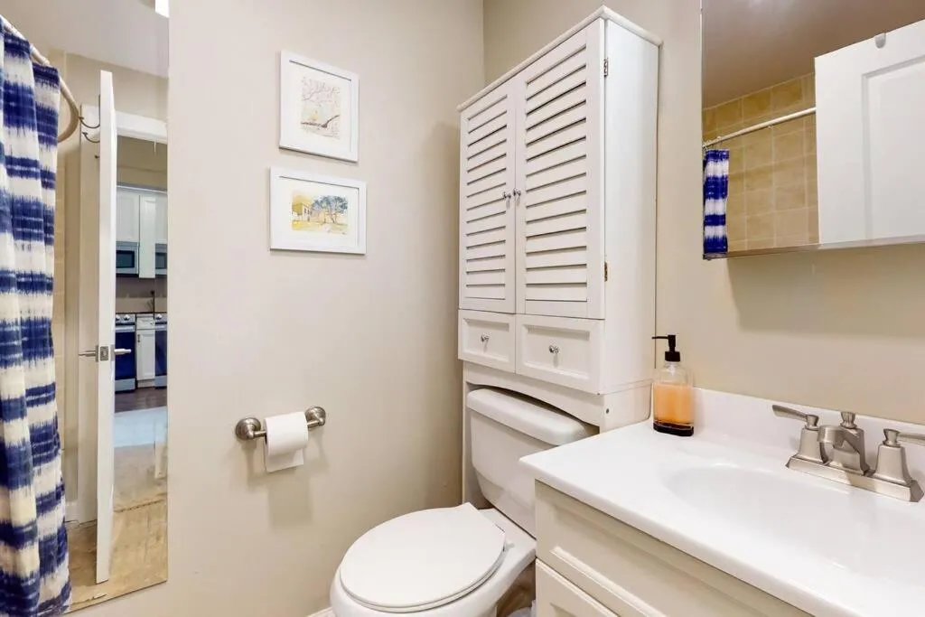 Image 2 of Chic River North Retreat