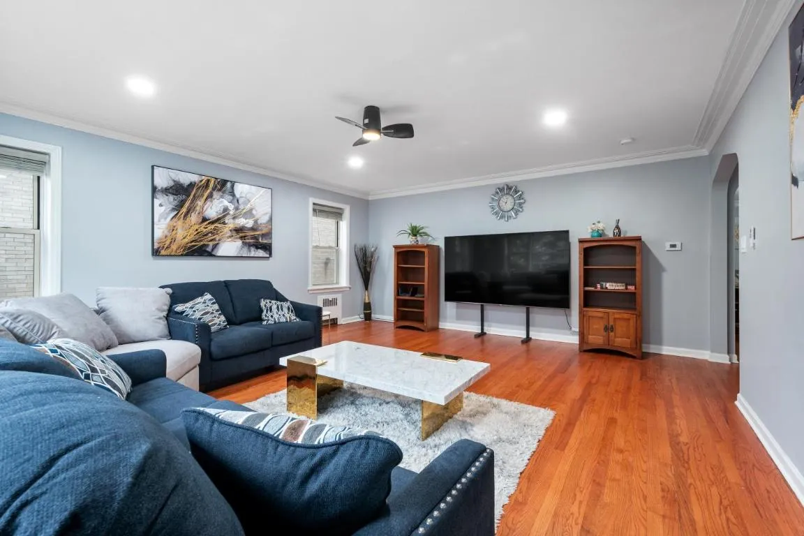 Image of Chic & Spacious 3-Bedroom Condo-Just 10 Minutes from Downtown Chicago