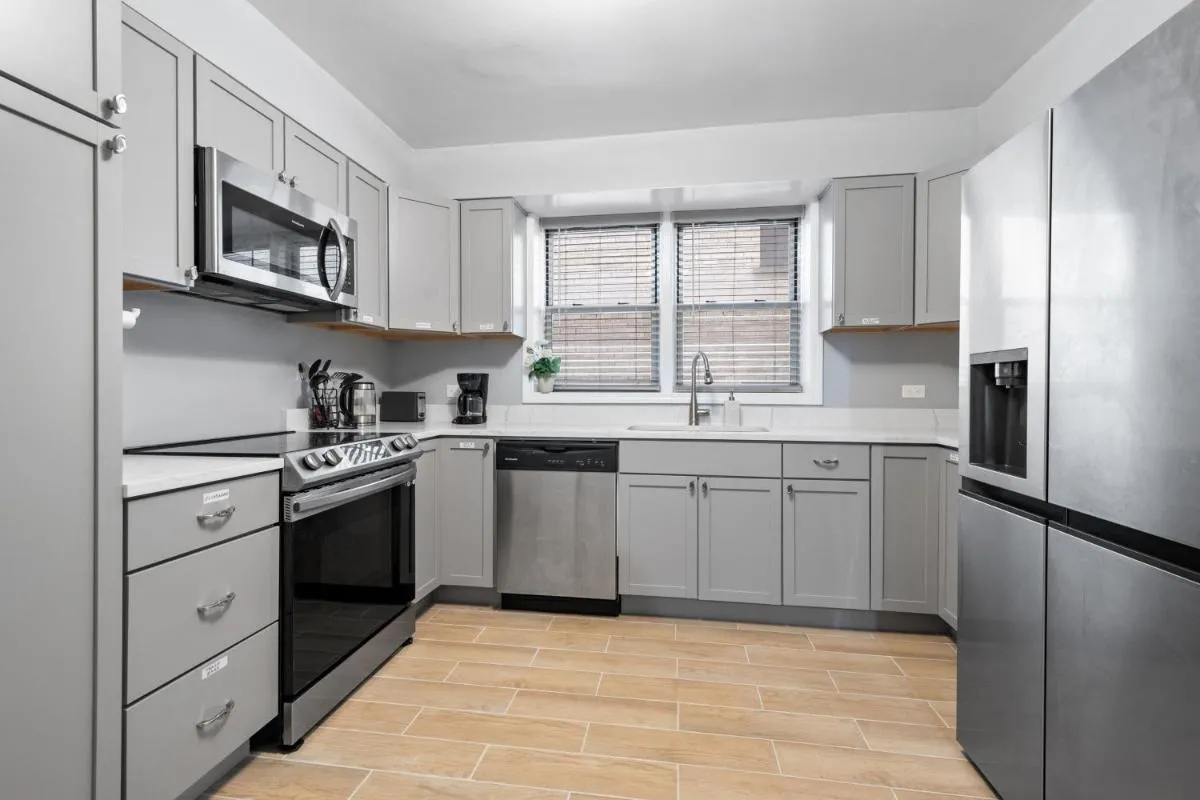 Image 3 of Chic & Spacious 3-Bedroom Condo-Just 10 Minutes from Downtown Chicago