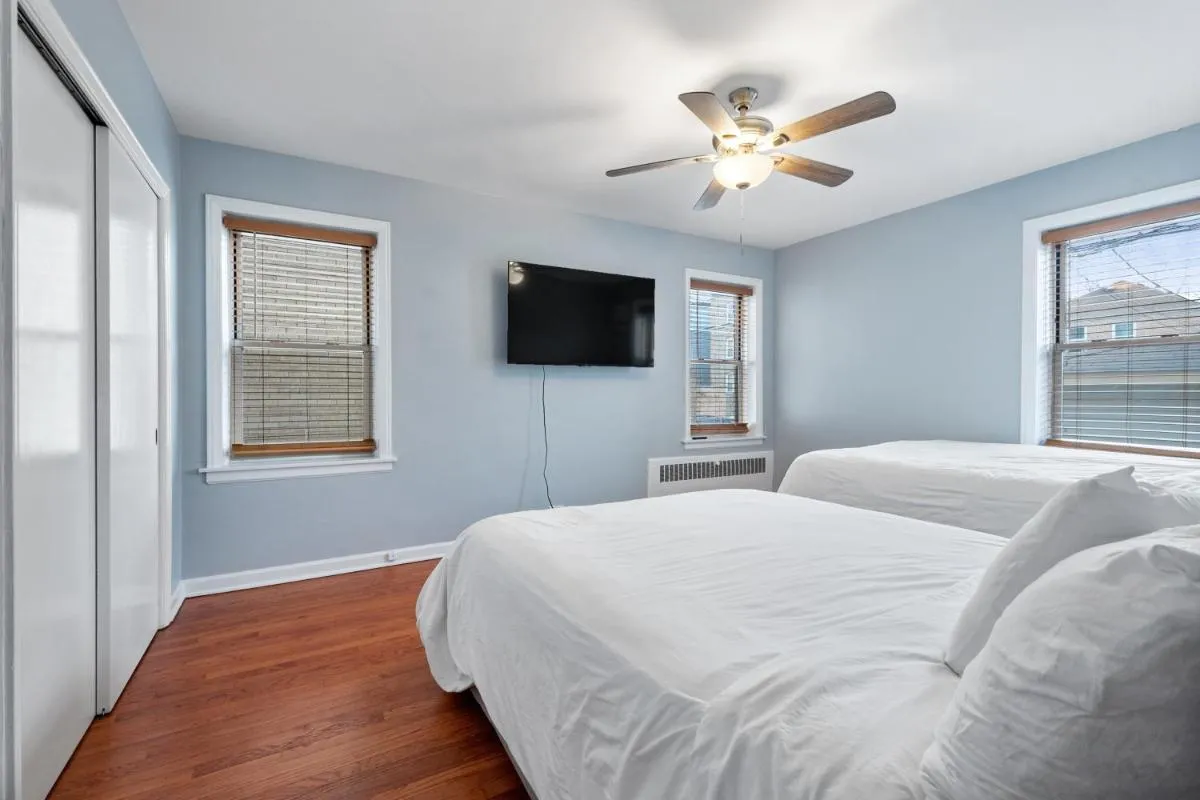 Image 6 of Chic & Spacious 3-Bedroom Condo-Just 10 Minutes from Downtown Chicago