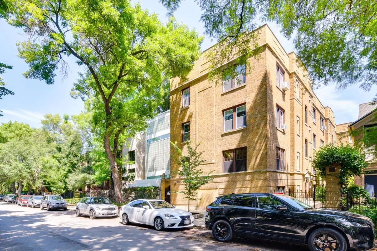Image 2 of Chicago Condo Near Lincoln Park and DePaul!