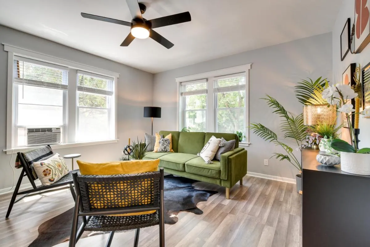 Image 4 of Chicago Condo Near Lincoln Park and DePaul!