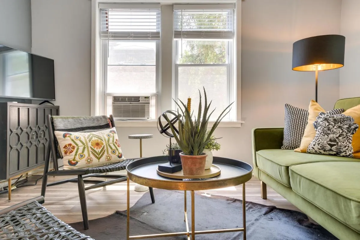 Image 5 of Chicago Condo Near Lincoln Park and DePaul!