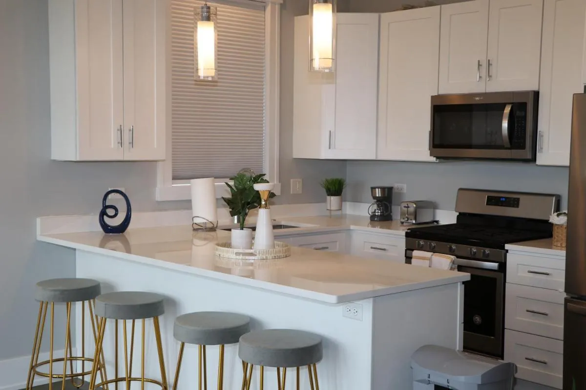 Image 2 of Chicago Exquisite Haven 2bed 2bath Near Downtown and United Center