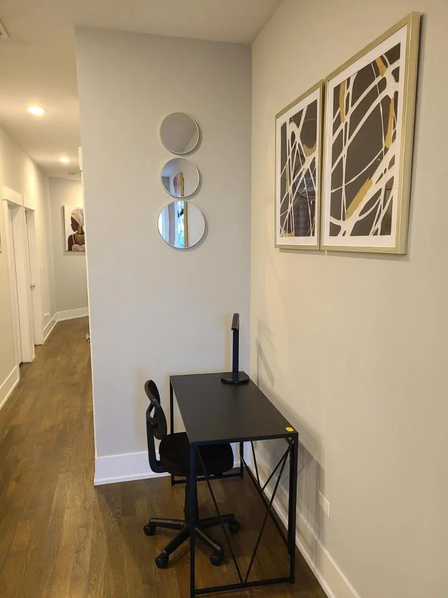 Image 6 of Chicago Exquisite Haven 2bed 2bath Near Downtown and United Center