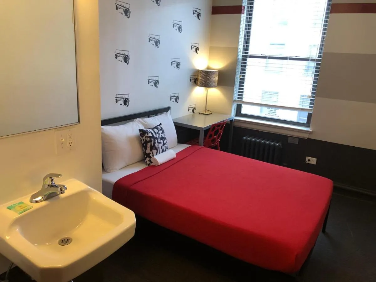 Image 4 of Chicago Getaway Hostel