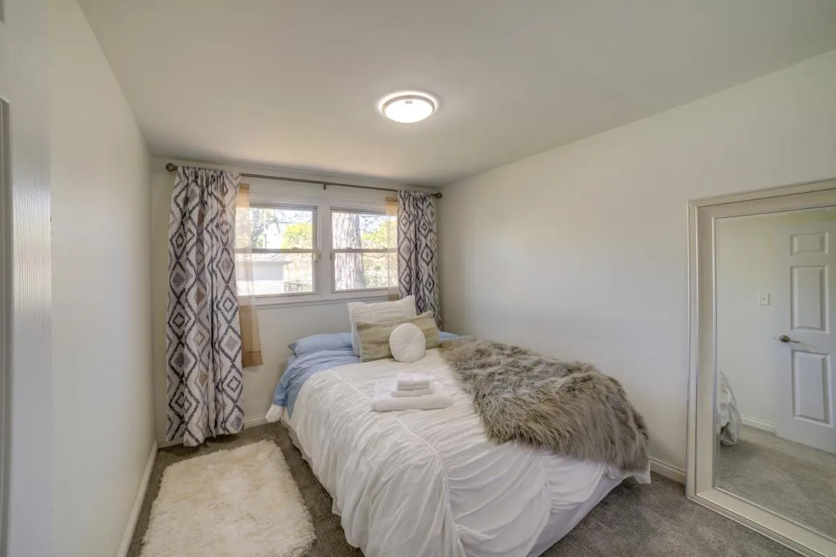 Image 1 of Chicago Home Near Navy Pier and Shedd Aquarium!