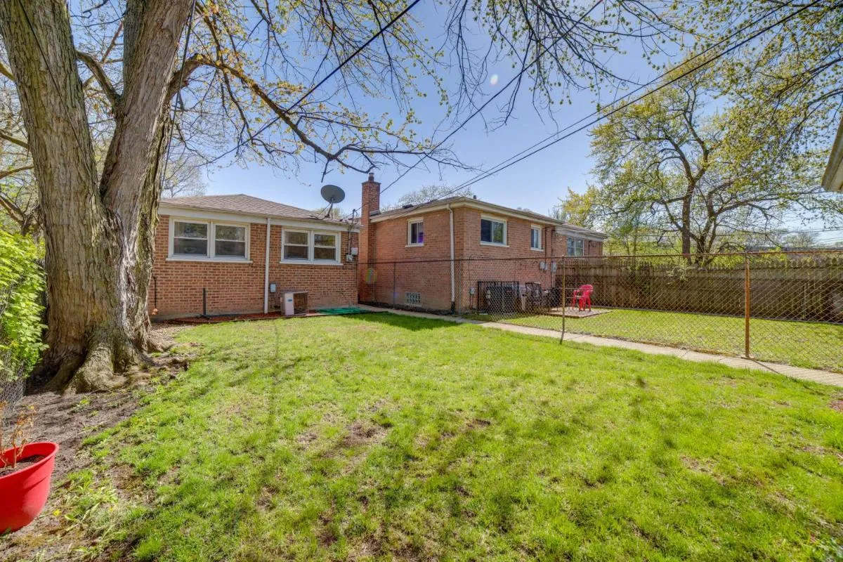 Image 4 of Chicago Home Near Navy Pier and Shedd Aquarium!