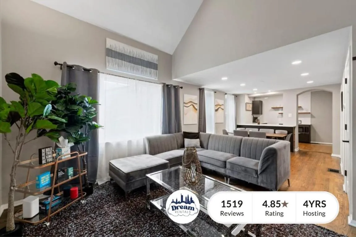 Image of Chicago New 2BR Home w 3 Beds and HighSpeed Internet