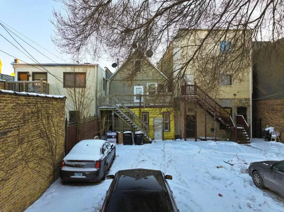 Image 5 of Cityscape Retreat 3BR Haven with Free Parking