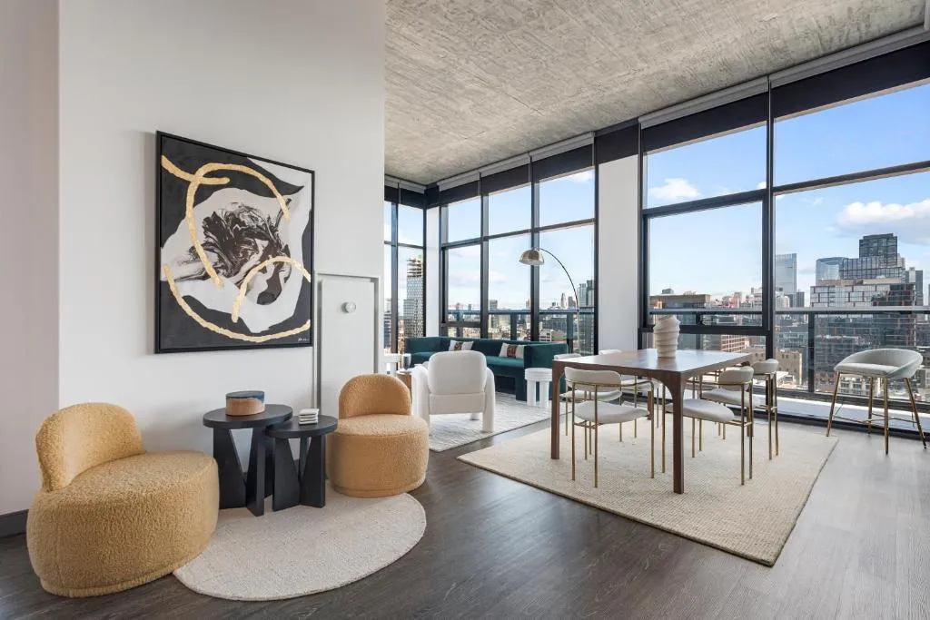 Image of CoWorking Gym Pool Golfsim Steps from FultonMarket by Cloud9-160