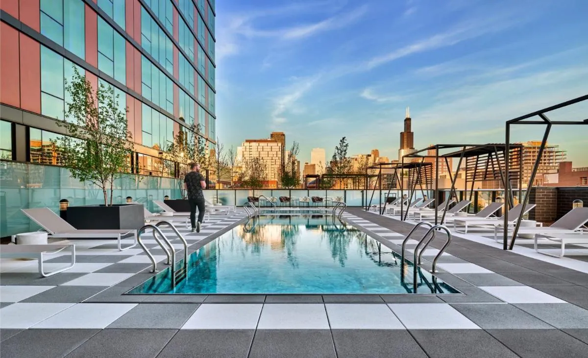 Image 2 of CoWorking Gym Pool Golfsim Steps from FultonMarket by Cloud9-160