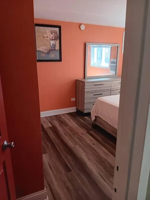 Image 1 of Condo Apartment Near Midway Airport