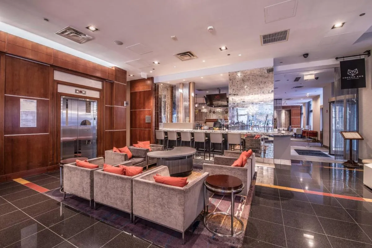 Image 4 of Courtyard Chicago Downtown/Magnificent Mile