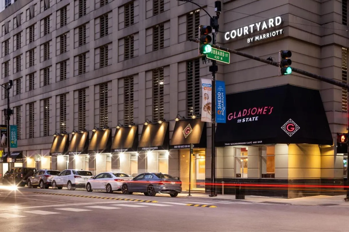 Image 3 of Courtyard by Marriott Chicago Downtown/River North