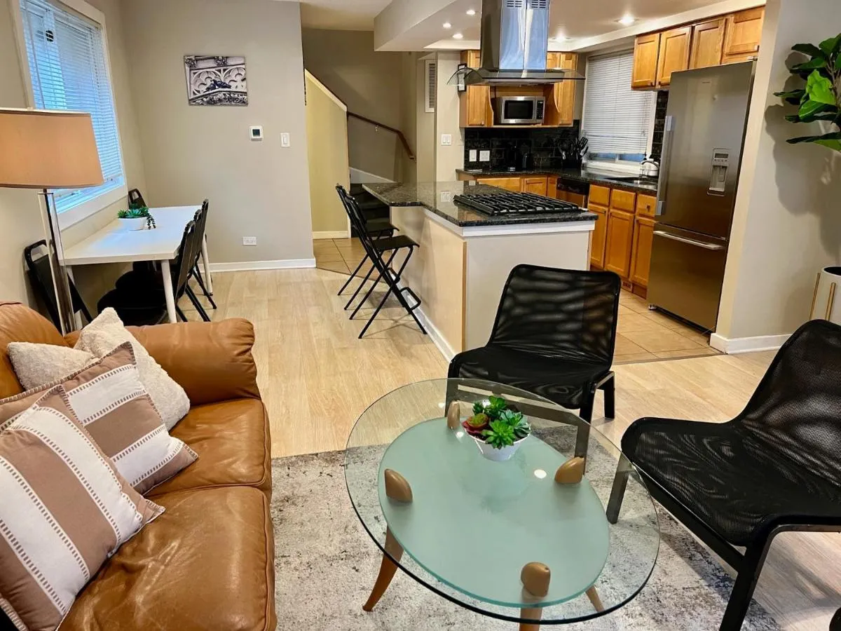 Image 5 of Couture Themed 3 Bedroom in Prime Spot with Patio, Parking, Fireplace, Pets Welcome