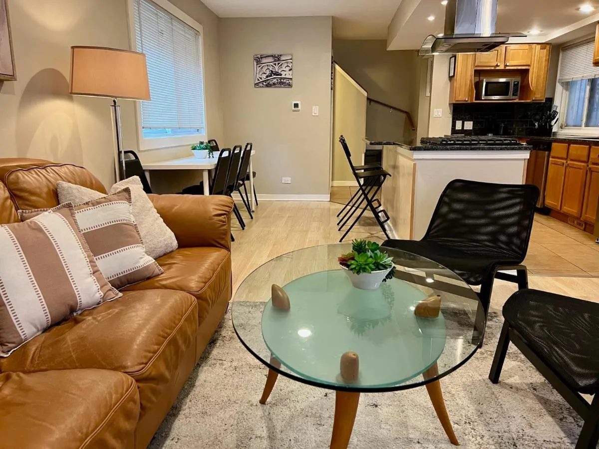 Image 4 of Couture Themed 3 Bedroom in Prime Spot with Patio, Parking, Fireplace, Pets Welcome