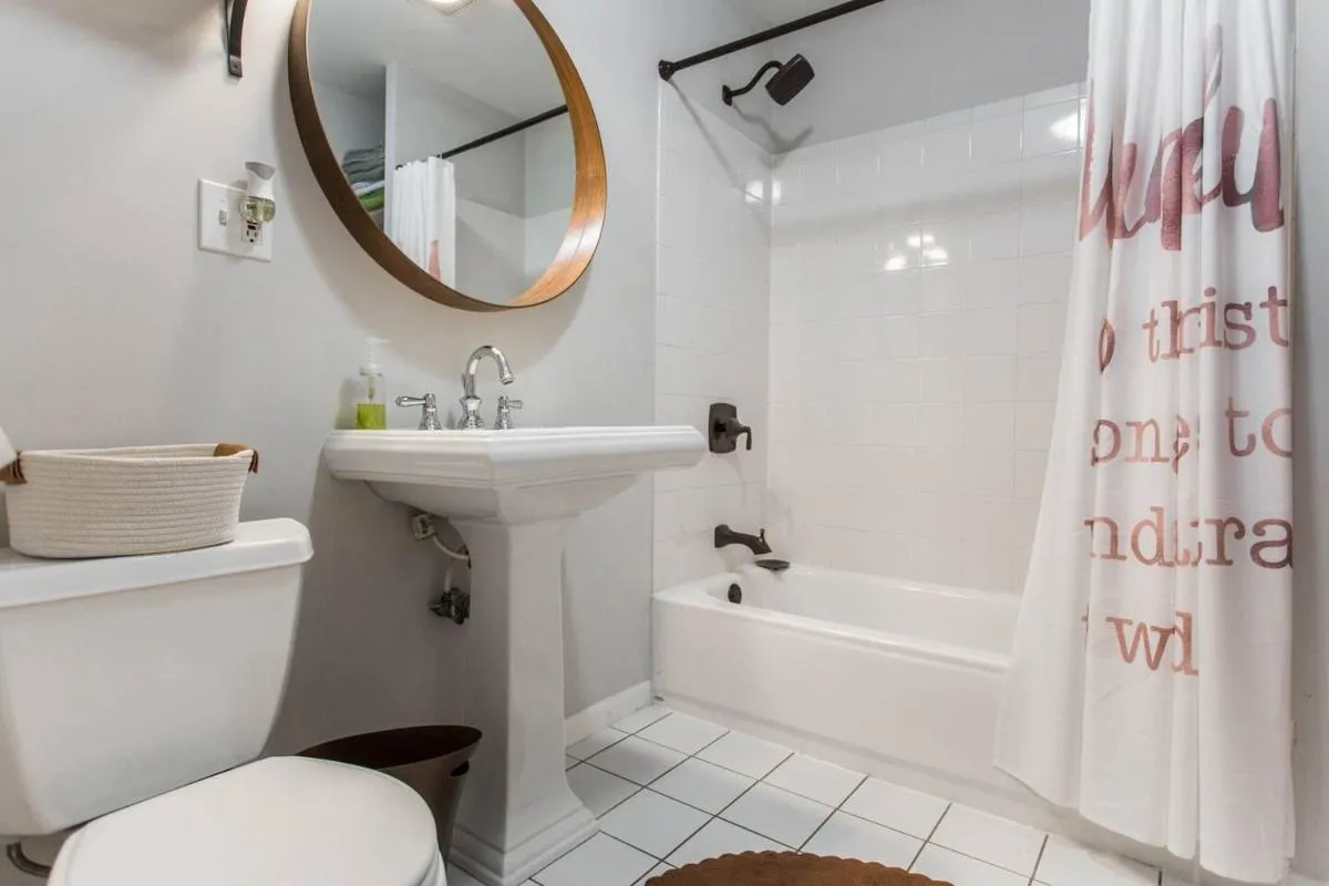 Image 2 of ✪ Cozy 1 Bedroom close to Downtown Chicago ✪