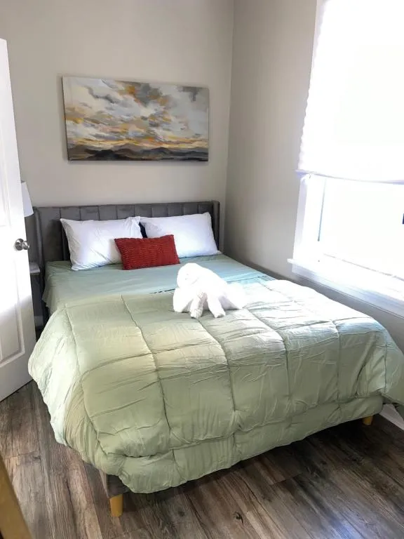 Image of Cozy Apartment 10 mins to Midway Airport & Downtown