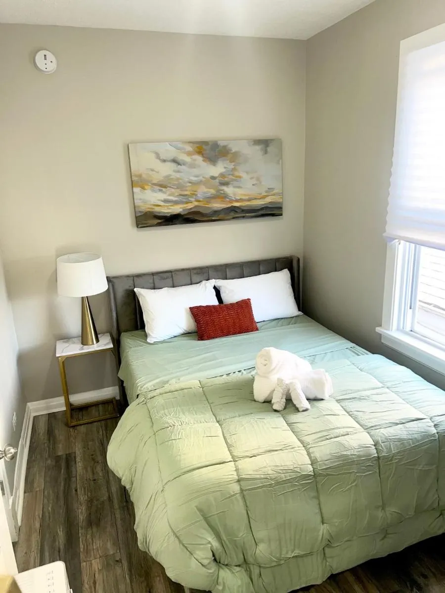 Image 5 of Cozy Apartment 10 mins to Midway Airport & Downtown