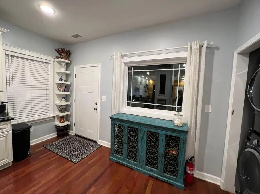 Image 6 of Cozy Chicago Apartment next to the River