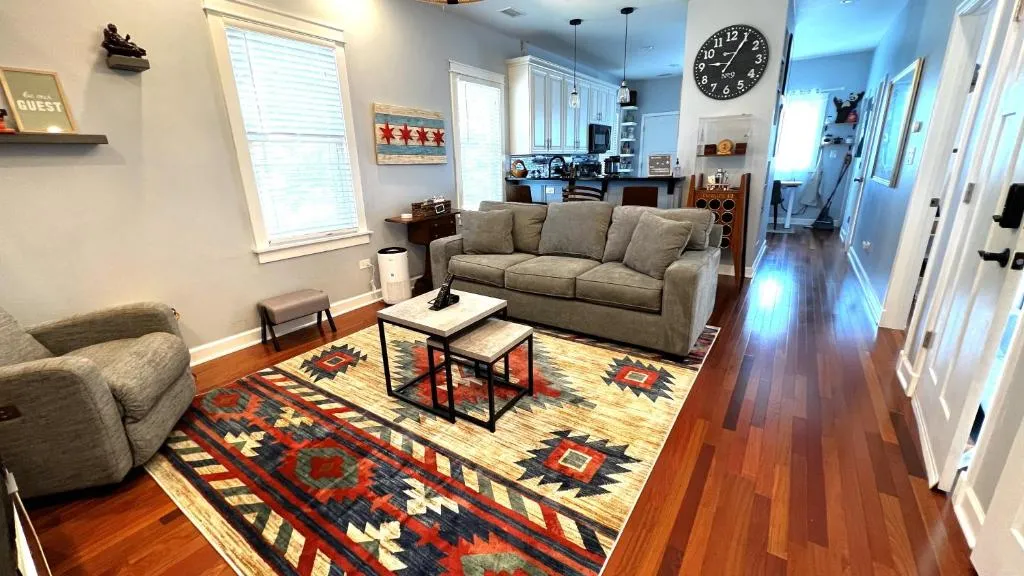 Image of Cozy Chicago Apartment next to the River