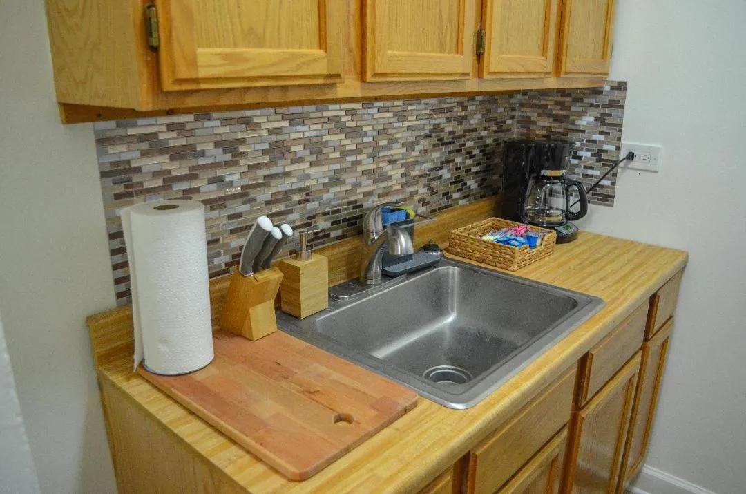 Image 2 of Cozy Studio near Wrigley field and Boystown