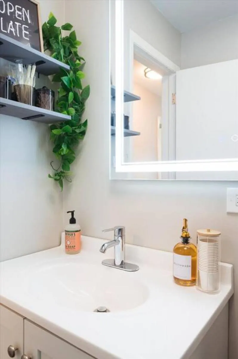 Image 3 of Cute Apartment 2 bedrooms – 12 Min from Downtown Chicagi