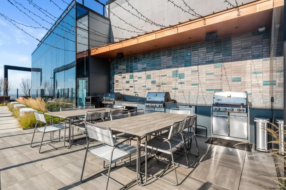 Image 5 of Designer Apt near Union Park – Cloud9-1125