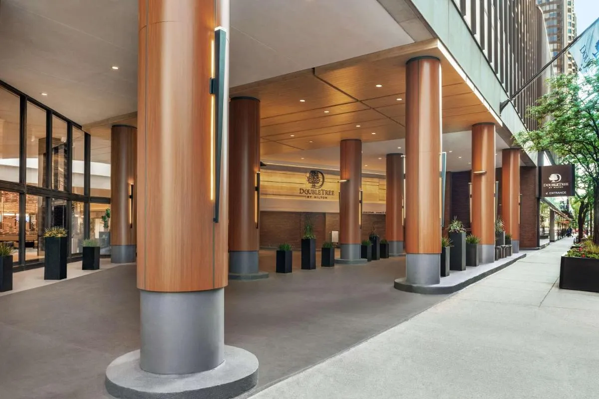 Image 1 of DoubleTree by Hilton Chicago Magnificent Mile
