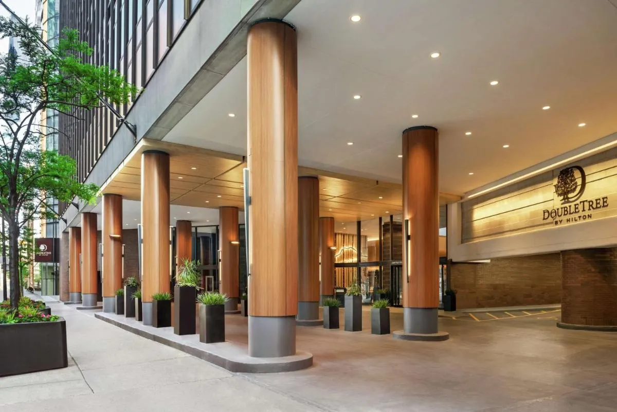 Image 2 of DoubleTree by Hilton Chicago Magnificent Mile
